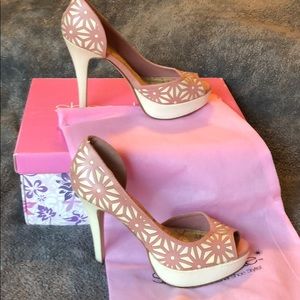 Unique cut-out Spring/summer platform heels